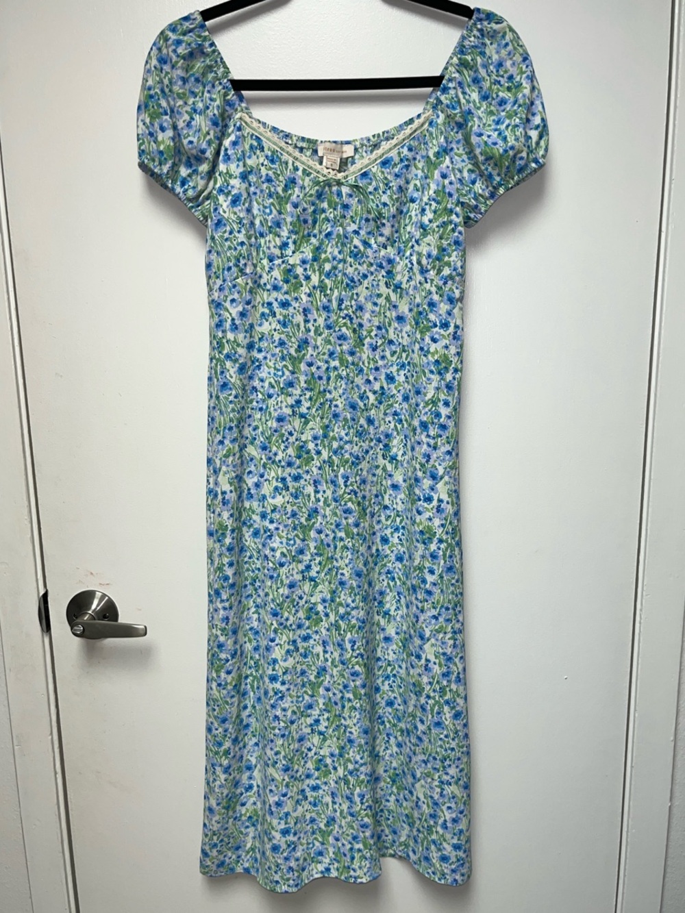 Monteau Blue and Green Floral Puff Sleeve Midi Dress